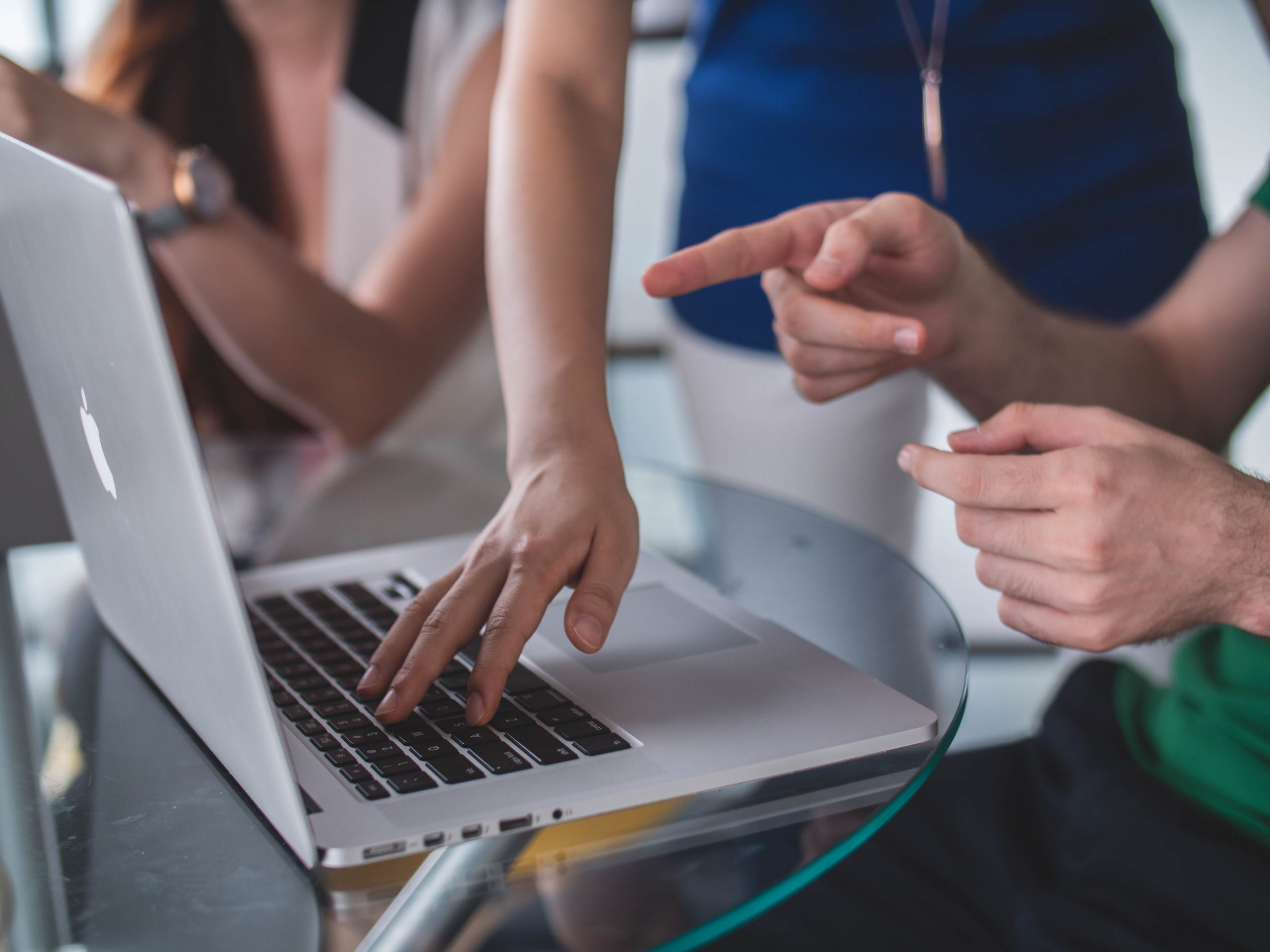 Aide au numérique : des agents sont là pour les démarches en ligne