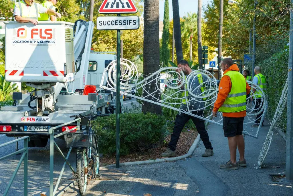 Derrière la féérie de Noël, un savoir-faire collectif