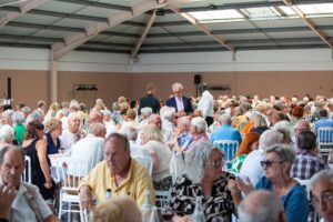 Un chaleureux repas en l'honneur des mères et des pères