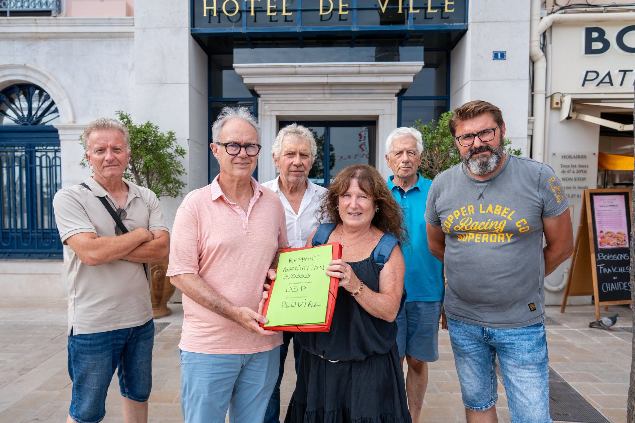 M. le Maire à l’écoute sur le sujet de l’eau en Sud Sainte Baume