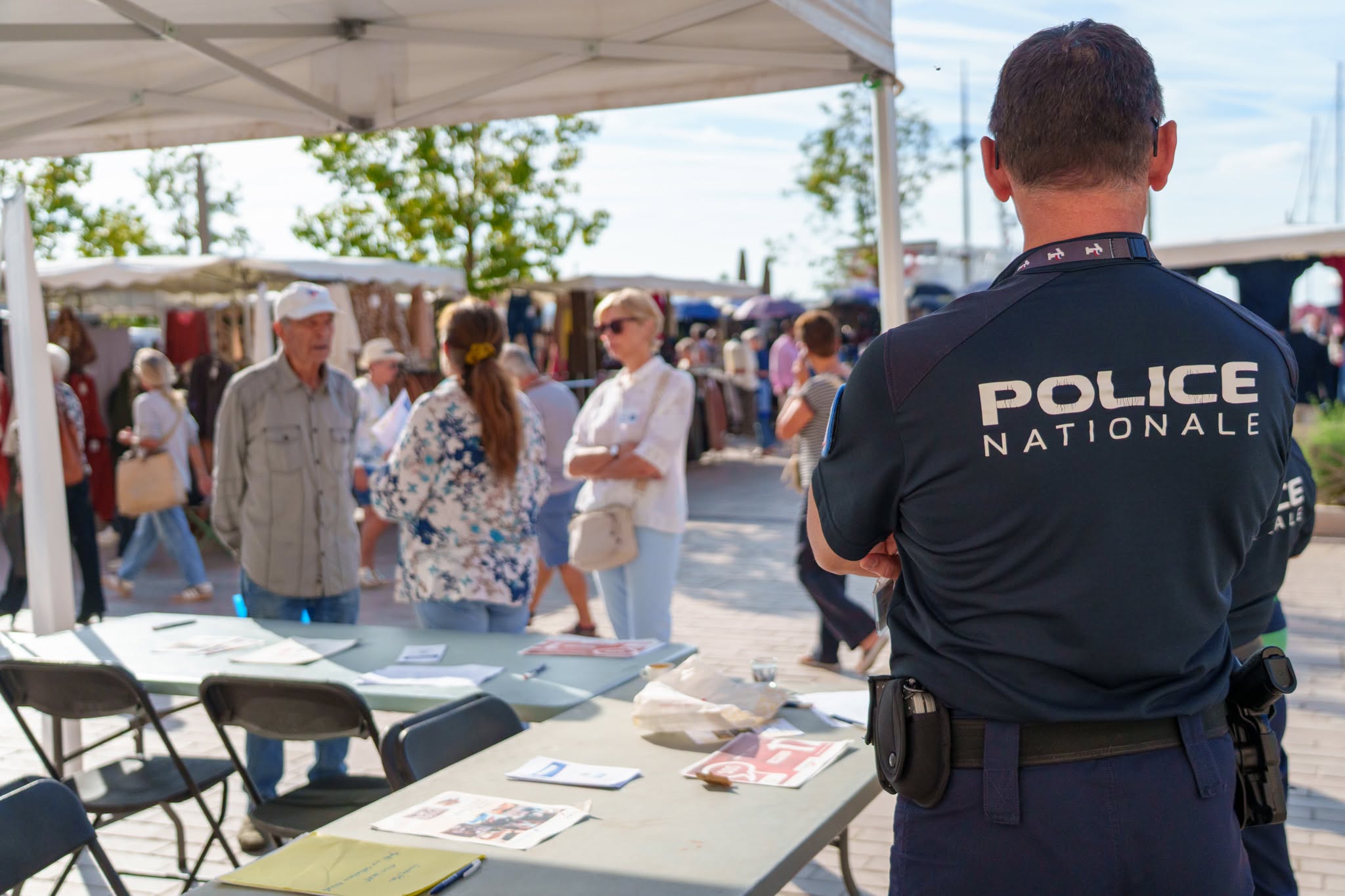 Lutte contre la maltraitance animale : une rencontre sur le marché